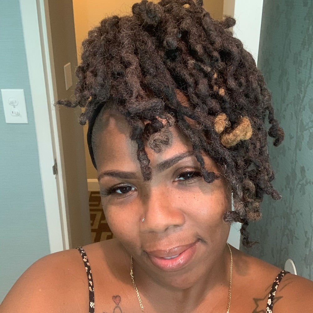 Meet your Posher, Sylvia